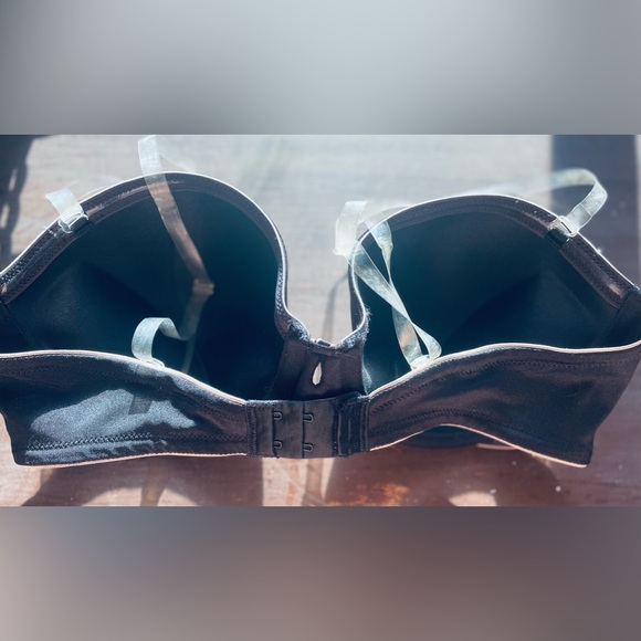 Lily of France Bra with removable straps, 38C - Picture 4 of 4